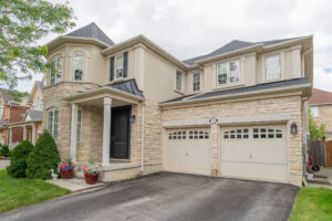 Detached House for sale in Milton, Ontario